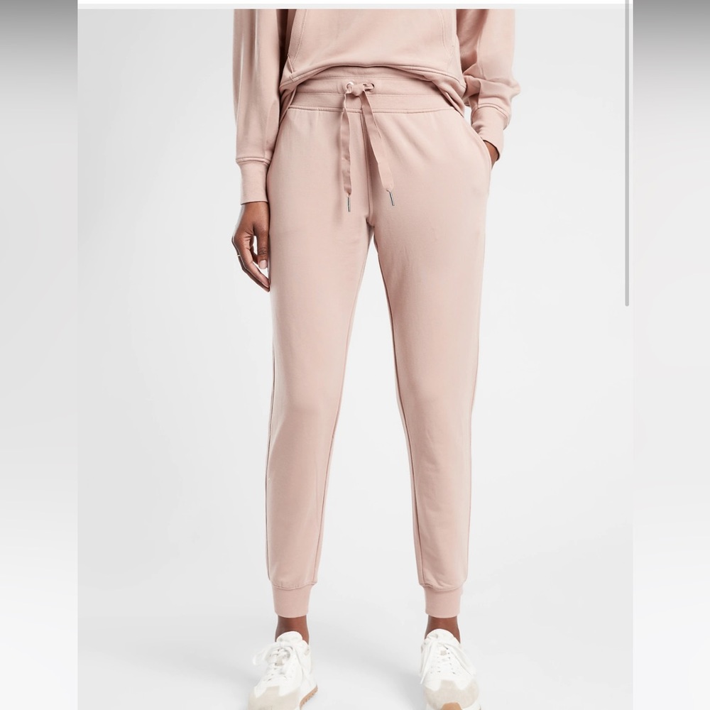 NWT Athleta Balance Joggers